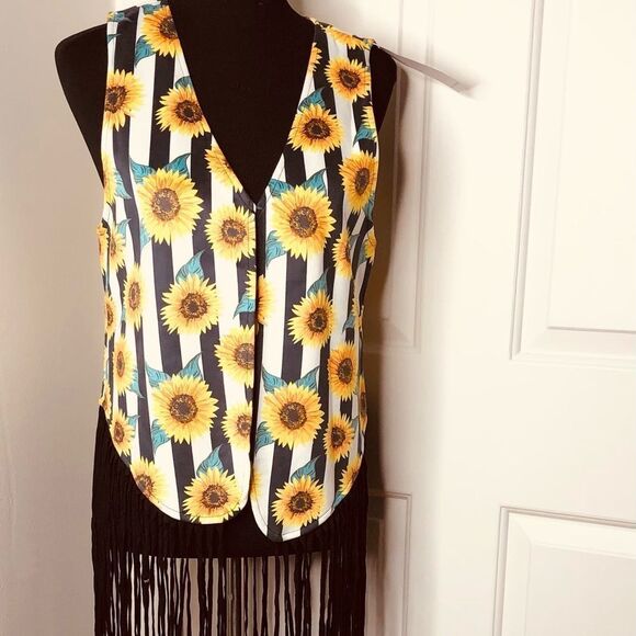 CRAZY TRAIN Sunflower Boho Fringe Vest Halloween M - Picture 7 of 12